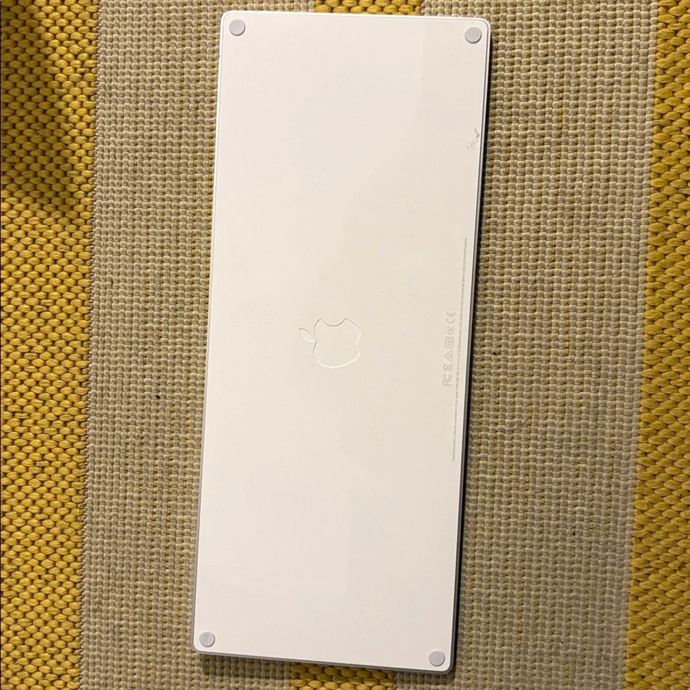 apple Wireless White Keyboard